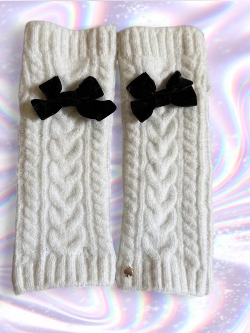 kate spade Cream Cable-Knit Mittens with Black Velvet Bows